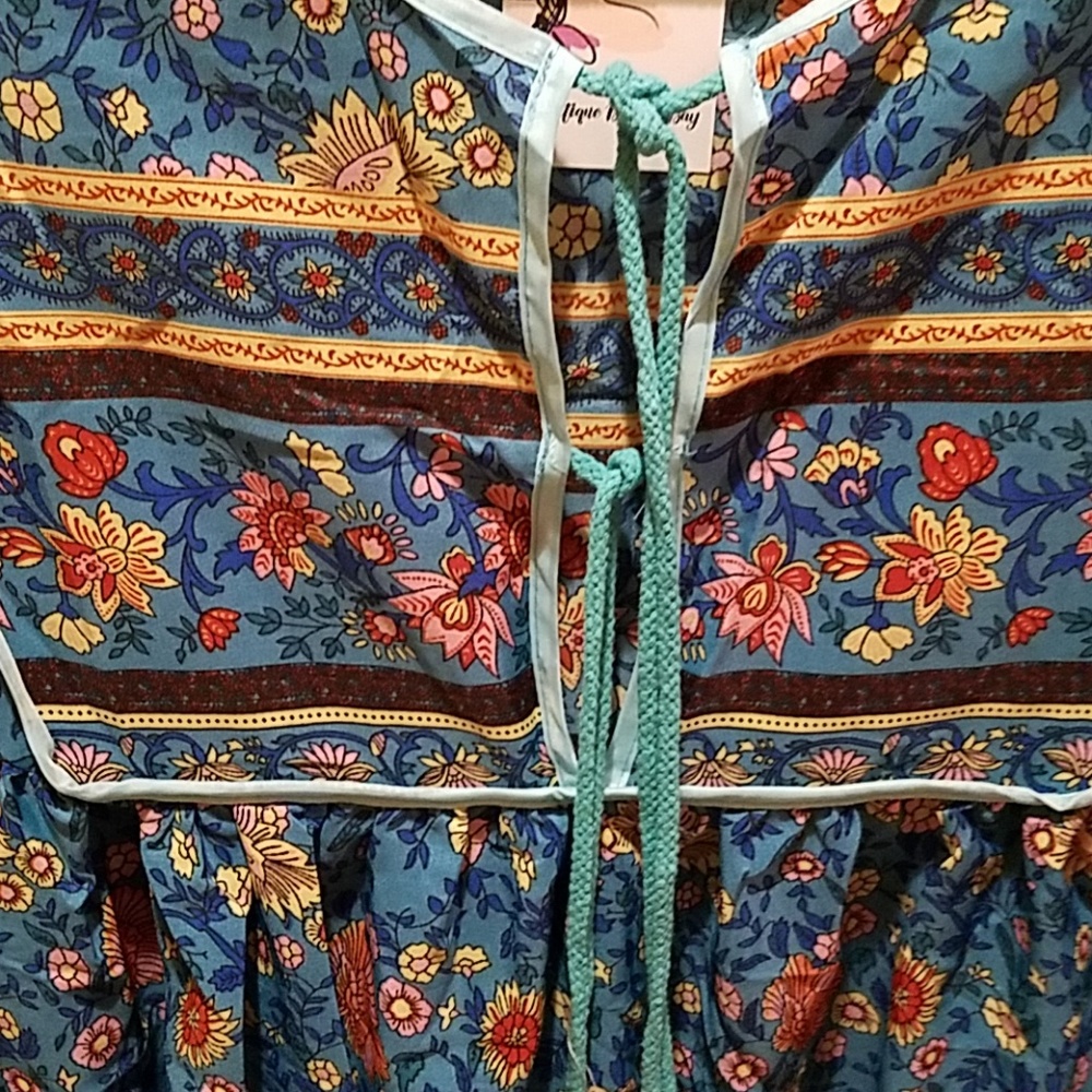 Ocean's Edge Maxi Folktown - Picture 4 of 7